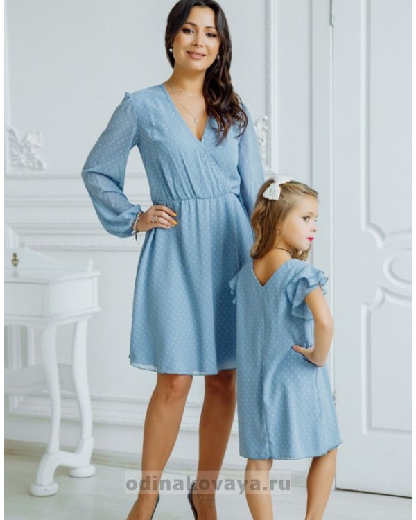 Одинаковые белые платья для мамы и дочки с длинными шифоновыми рукавами Ангелина М-2175