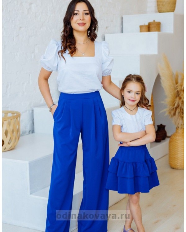 Комплект белых блузок в стиле Family Look для мамы и дочки Кармелита М-2187