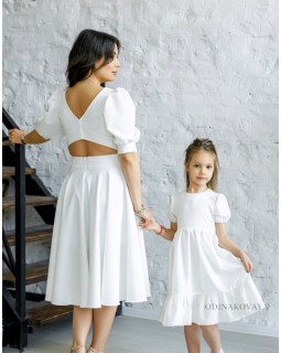 Комплект нарядных платьев для мамы и дочки Валенсия М-2195 молоко