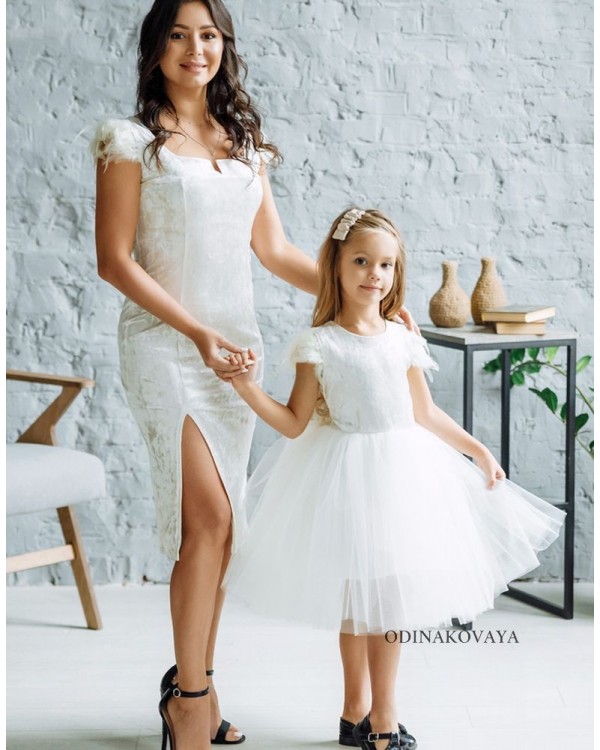 Женское нарядное бархатное платье Николь М-2201  цвет белый