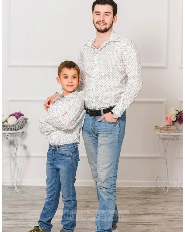 Комплект рубашек в стиле Family Look для папы и сына М-1001 цвет белый