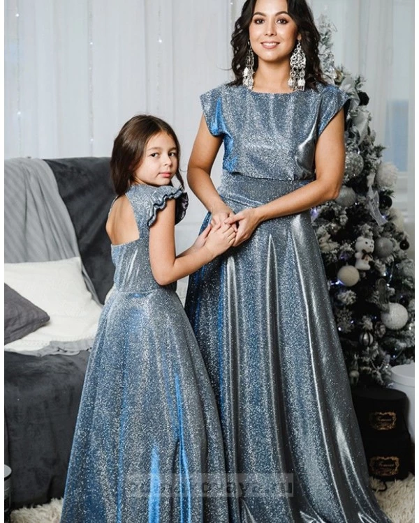 Комплект платьев Family Look для мамы и дочки Золушка М-2055 хамелеон цвет серый купить в интернет-магазине odinakovaya.ru