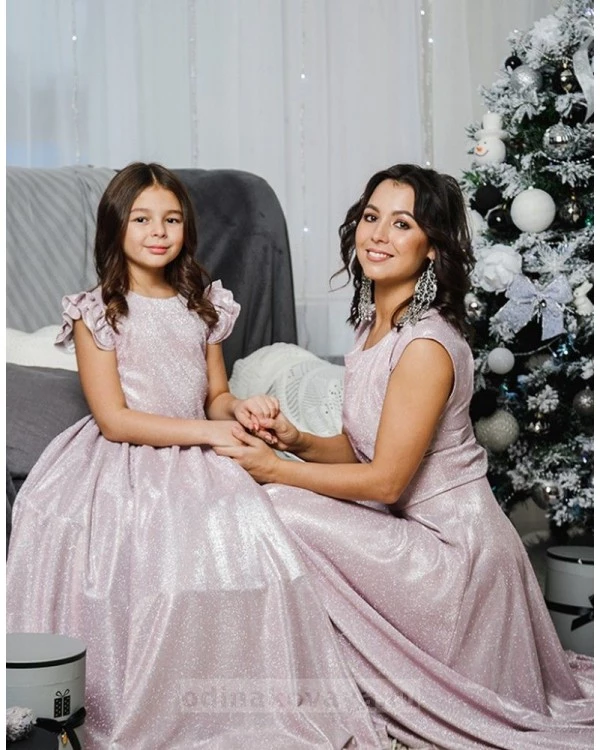 Комплект платьев Family Look для мамы и дочки Золушка М-2055 цвет розовый купить в интернет-магазине odinakovaya.ru