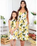 Комплект летних платьев в стиле Family Look для мамы и дочки Фруктовый микс М-2070