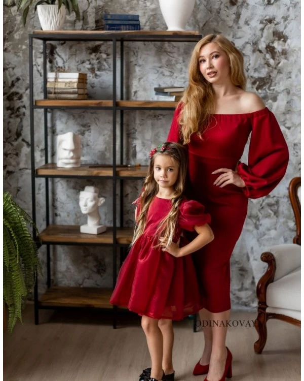 Комплект нарядных платьев в одном стиле для мамы и дочки Изабелла М-2205