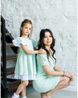 Комплект летних платьев в одном стиле для мамы и дочки Кортни М-2193 мята