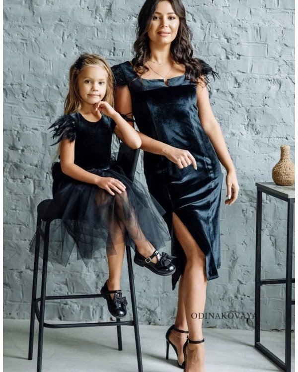 Женское нарядное бархатное платье Николь М-2201  цвет черный