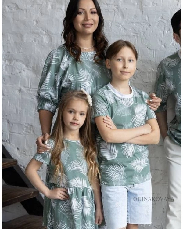 Комплект в стиле family look для мамы и дочки Карибы М-2189 зеленый